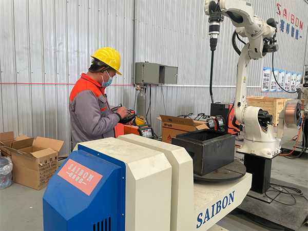 自動焊接機(jī)器人的焊接速度和焊接電流是多少？