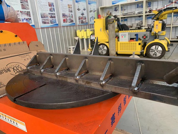 賽邦智能焊接變位機圖片 L型自動焊接變位機展示