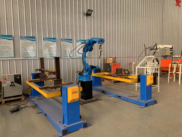 賽邦智能的自動(dòng)焊接設(shè)備圖 管板自動(dòng)焊接設(shè)備的工作原理