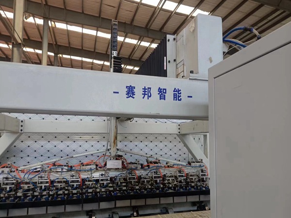 高位碼垛機器人的優(yōu)點 碼垛機器人圖片展示