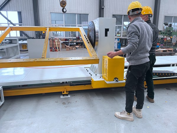 焊接變位機(jī)翻轉(zhuǎn)機(jī)構(gòu)的作用 焊接變位機(jī)圖片展示