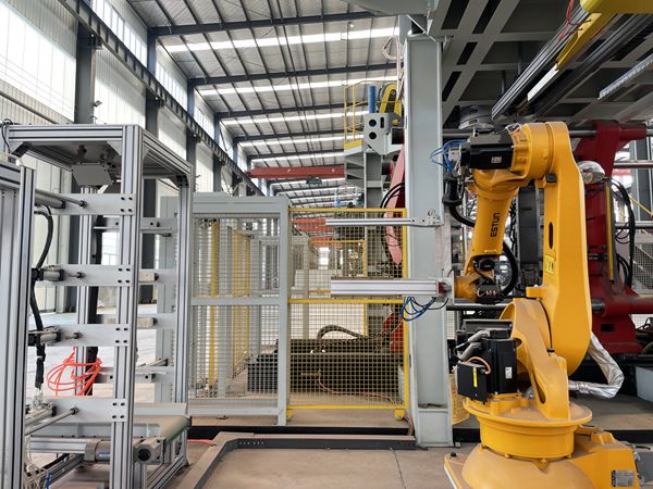 上下料機(jī)器人設(shè)計(jì) 青島賽邦生產(chǎn)的上下料機(jī)器人展示