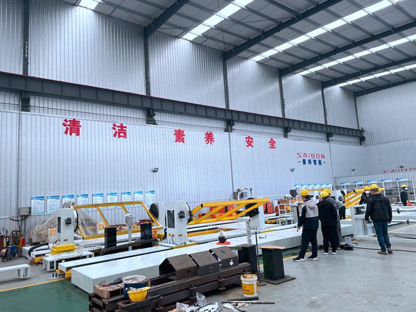 青島賽邦生產(chǎn)的焊接變位機(jī)展示 焊接變位機(jī)卡盤(pán)介紹