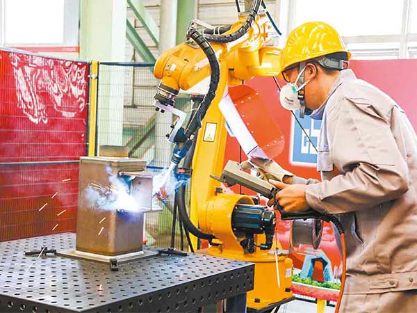 怎樣正確的使用全自動焊接機器人？
