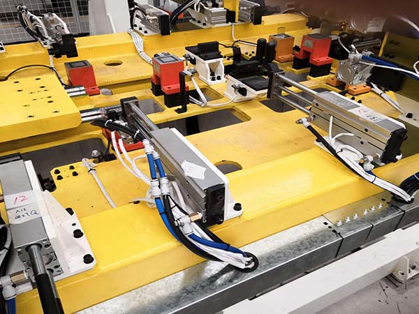 自動化焊機調(diào)試 自動化焊機調(diào)試