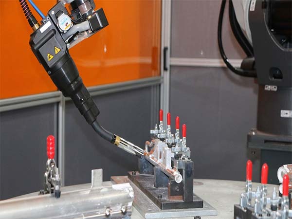 自動焊接設(shè)備的類型以及組成結(jié)構(gòu)介紹 自動焊接設(shè)備的類型以及組成結(jié)構(gòu)介紹