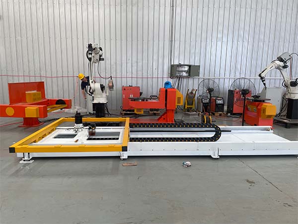 工業(yè)焊接機器人輔助設(shè)備 工業(yè)焊接機器人輔助設(shè)備