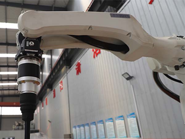 怎樣選擇自動(dòng)焊接機(jī)器人的導(dǎo)電嘴？