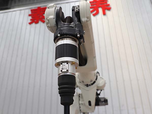 自動焊接機(jī)器人的觸頭多久更換一次？