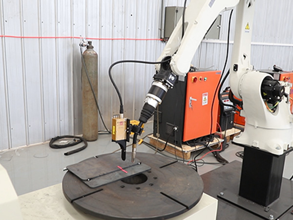 激光焊接機(jī)器人的工作原理 激光焊接機(jī)器人的工作原理