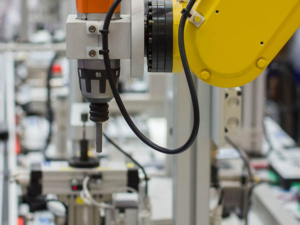 工業(yè)焊接機(jī)器人的應(yīng)用有哪些 工業(yè)焊接機(jī)器人的應(yīng)用有哪些